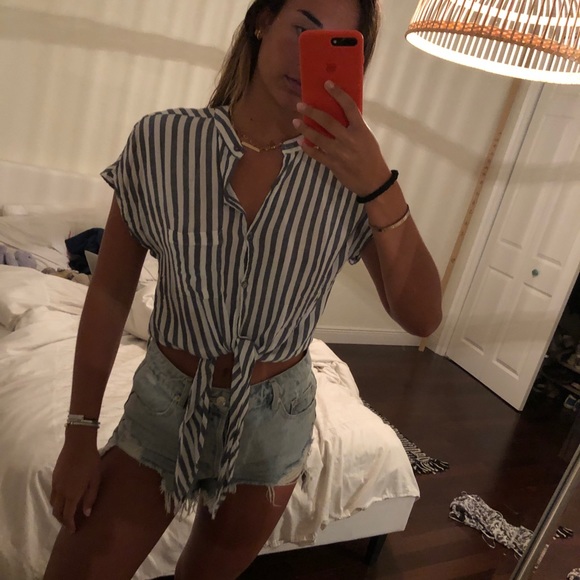 Striped button up blouse - Picture 3 of 3